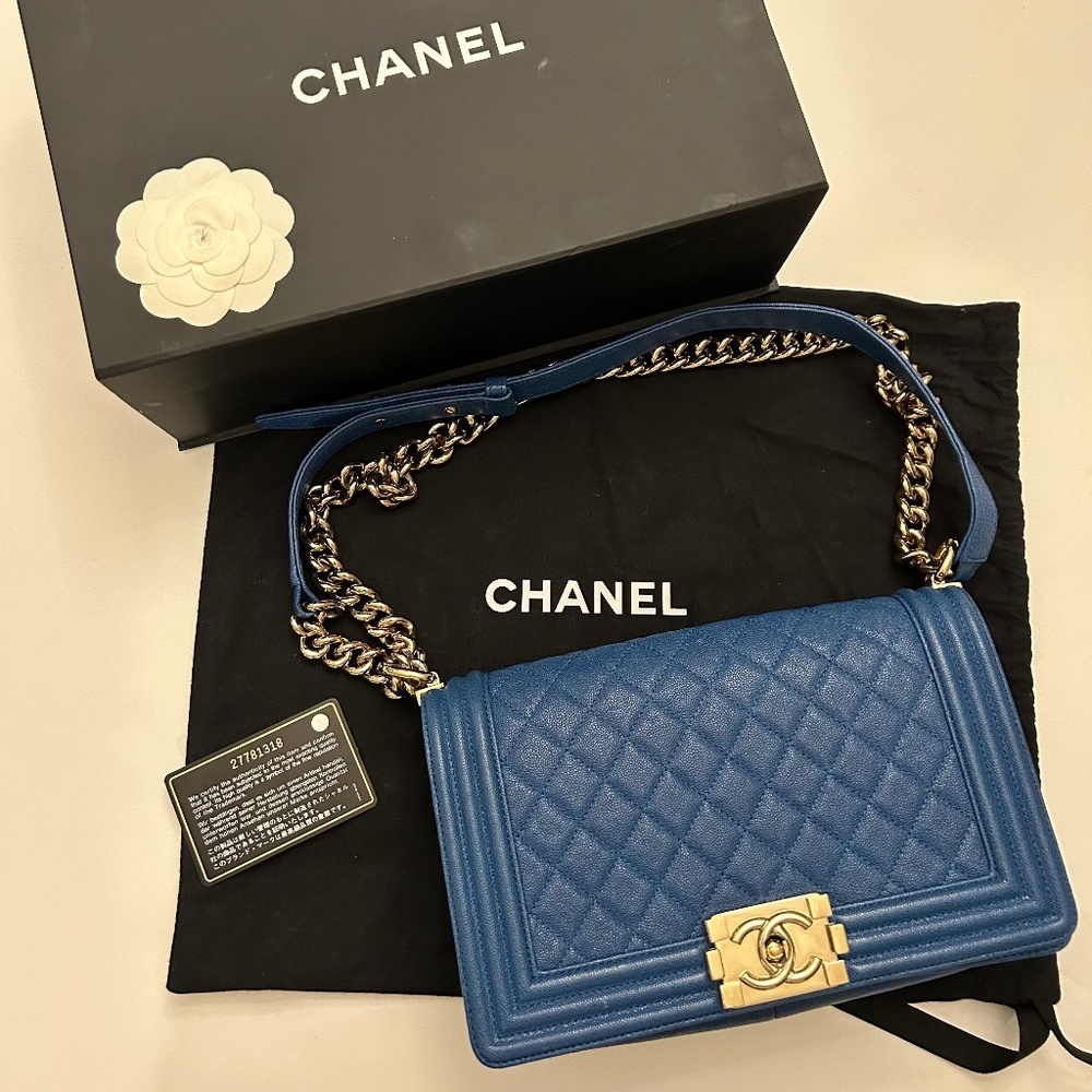 Chanel Boy Medium - Candy Blue